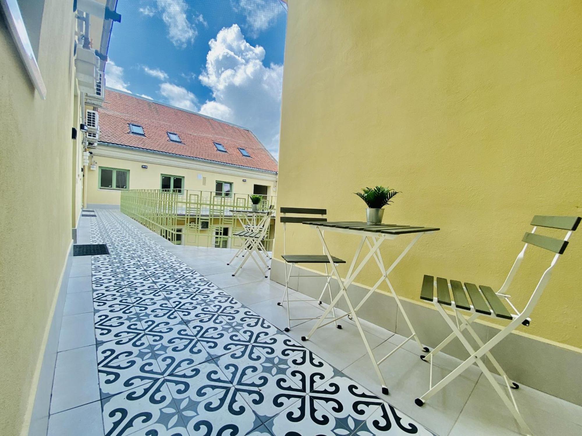 Holiday Apartments Central 티미쇼아라 외부 사진