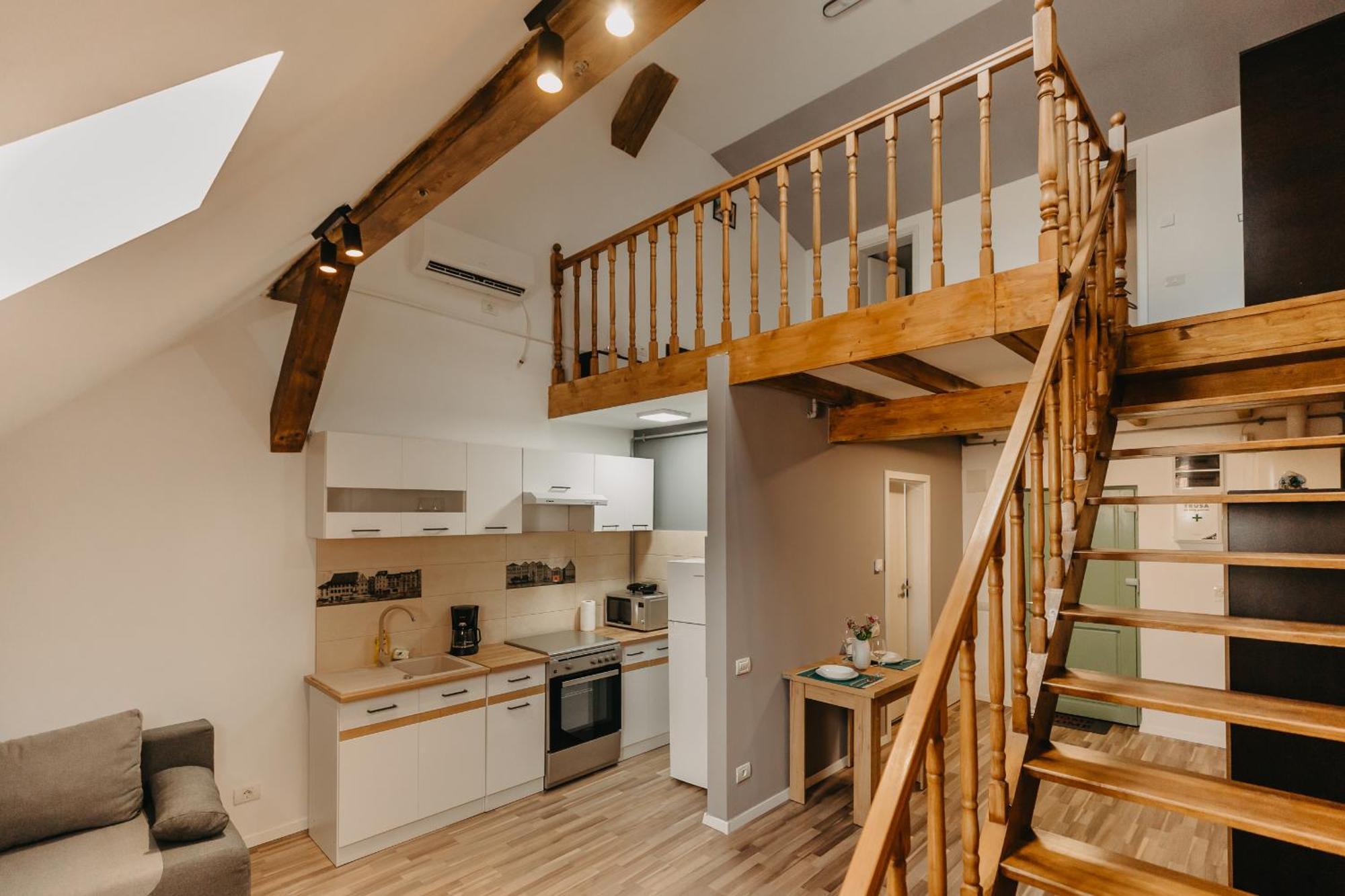 Holiday Apartments Central 티미쇼아라 외부 사진